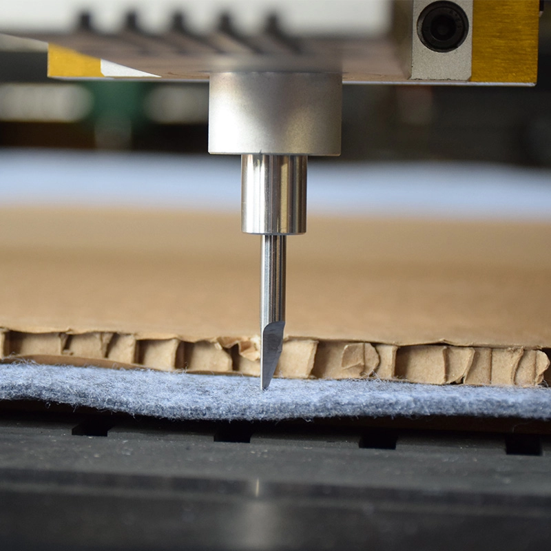 Machine de découpe de couteau vibrant CNC pour papier en cuir