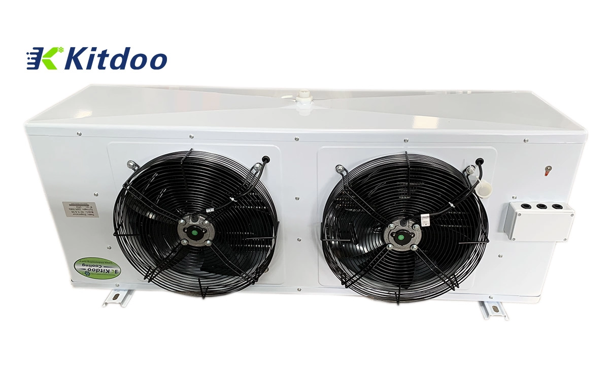 Évaporateur à refroidissement rapide pour un stockage à froid ultra-basse température