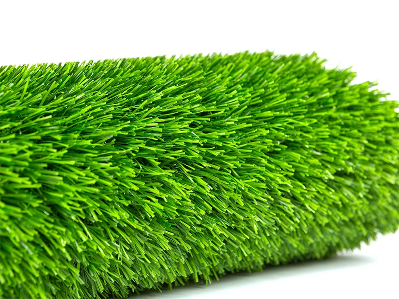 Tapis d'herbe de faux gazon vert de balcon avec la longue durée de vie