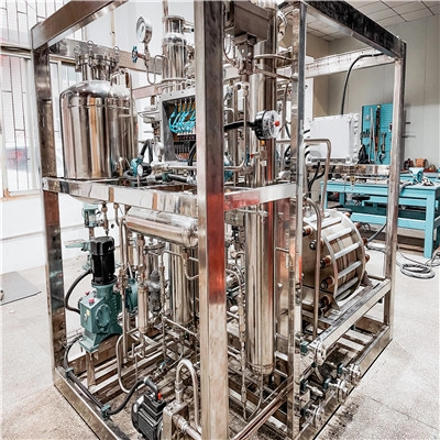 Machine de production d'hydrogène par électrolyse de l'eau de base 5 cubes