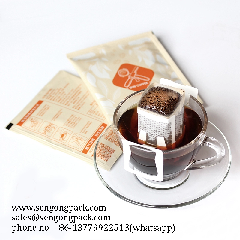 L'Indonésie Sumatra Mandheling Machine à emballer de sac de café d'égouttement avec l'enveloppe externe