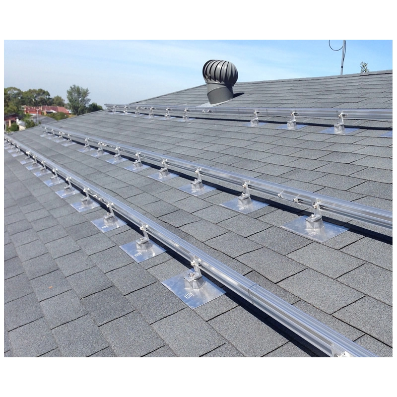 Système de montage de toit solaire solin pour toit en bardeaux d'asphalte