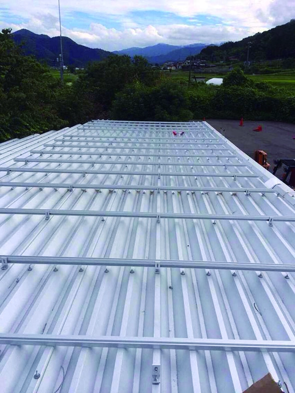 Rails de montage en aluminium pour toit à énergie solaire