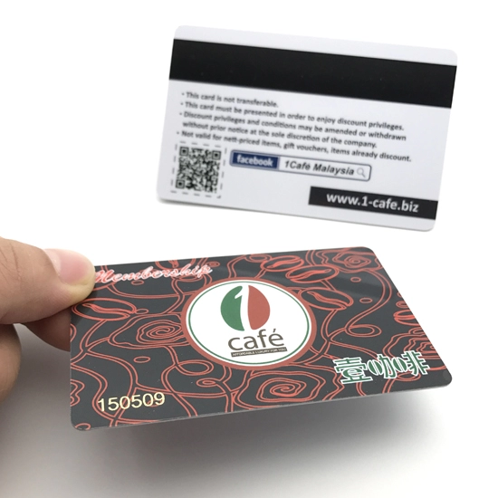 Carte en plastique imprimée par CMYK avec l'impression thermique de code QR pour la gestion des membres