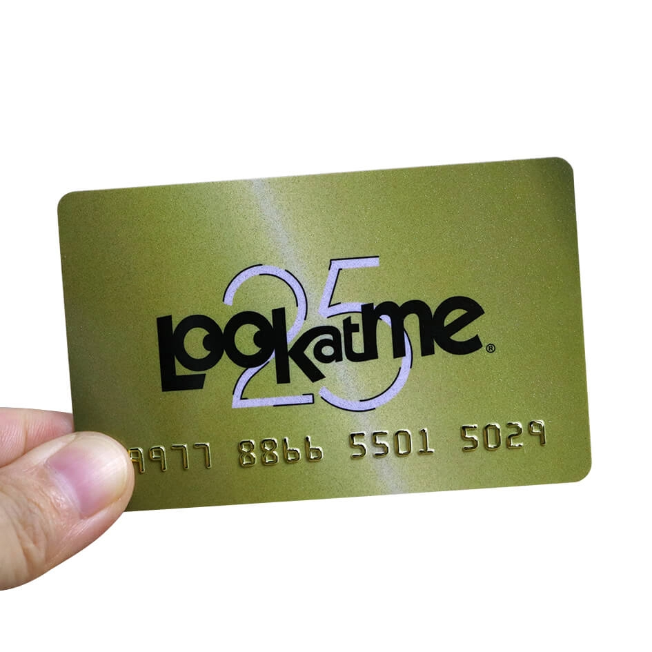 Carte de remise en plastique de bon de promotion de PVC de taille de carte de crédit avec la numérotation de relief