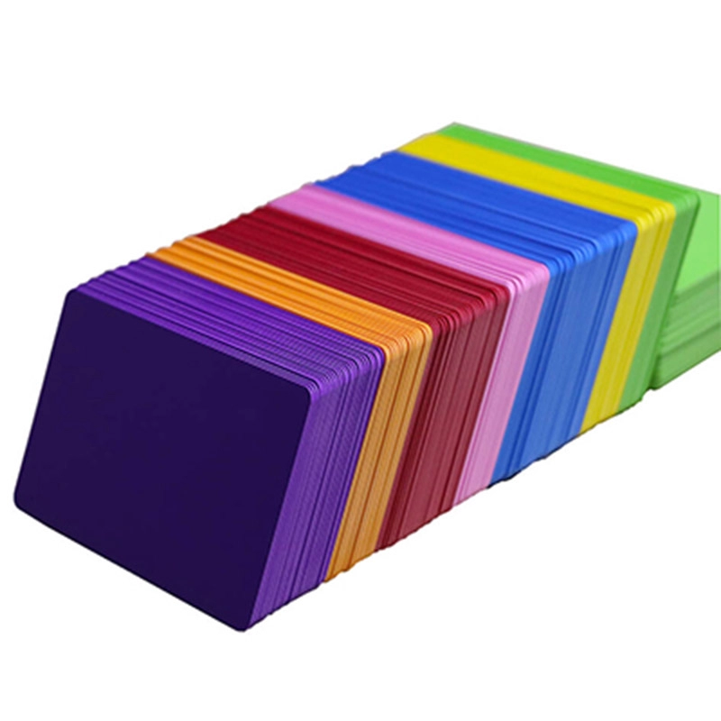 Cartes d'identité colorées solides de taille de carte de crédit imprimable vierge