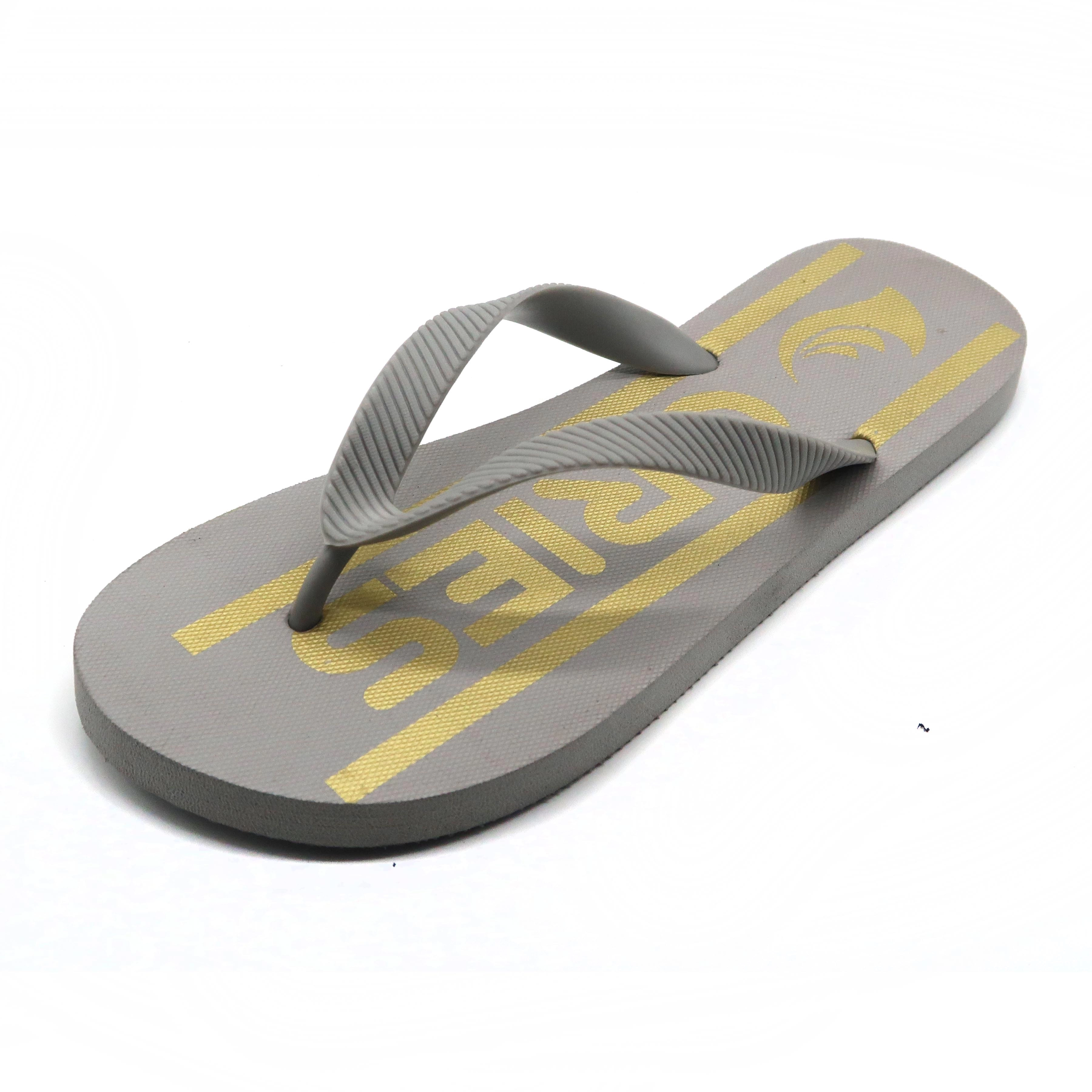 Logo personnalisé et taille des pantoufles de plage confortables tongs PE en gros bon marché pour hommes