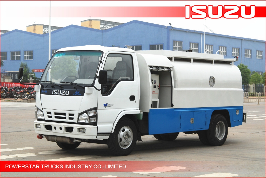 4000L Isuzu Camion-citerne de ravitaillement en carburant fiscal pour la livraison d'essence/diesel léger