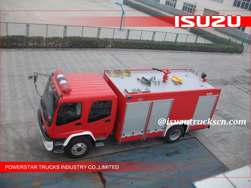 Pompe à pression moyenne ISUZU 2Ton camion de lutte contre l'incendie