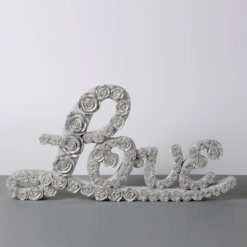 Signe d'amour Word Art avec sculpture fine de fleurs