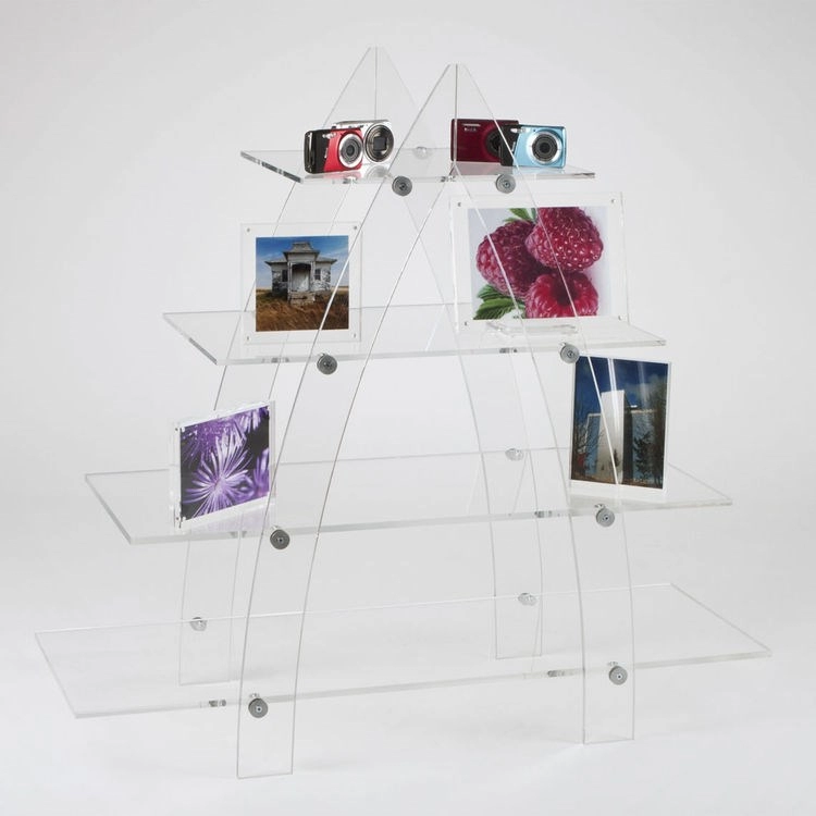 Présentoir moderne et contemporain de style échelle en acrylique transparent