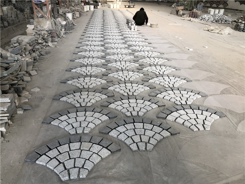 Fan Shape Mesh Paver