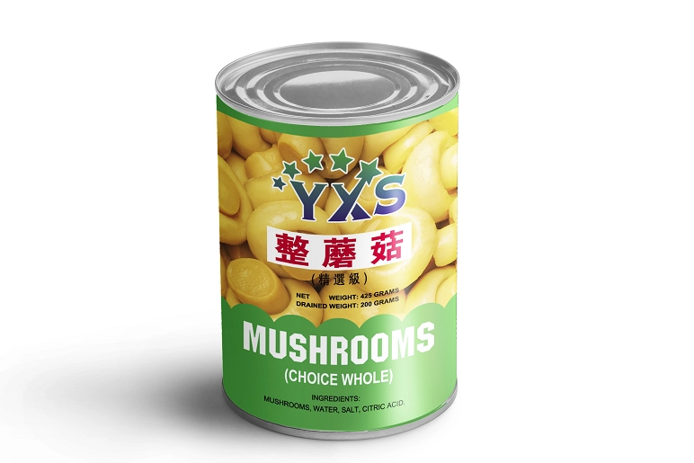 De délicieux champignons entiers en conserve de qualité