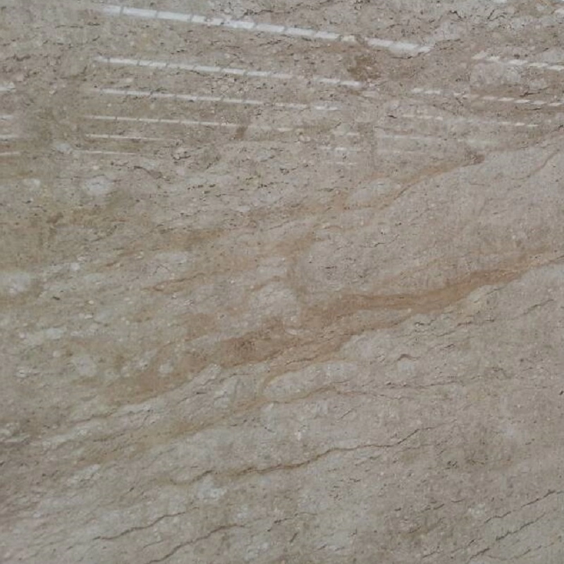 Grandes dalles de marbre beige Ekachai appartenant à la carrière
