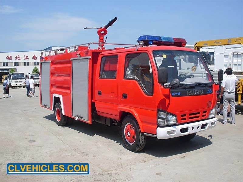 Camion de pompier ISUZU 3000 litres avec réservoir d'eau