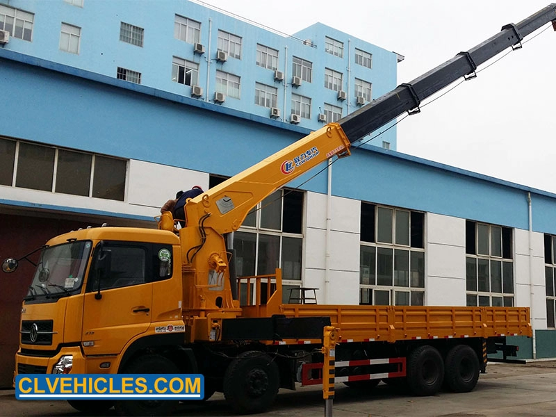 Camion DONGFENG KINLAND 20 tonnes avec grue de chargement