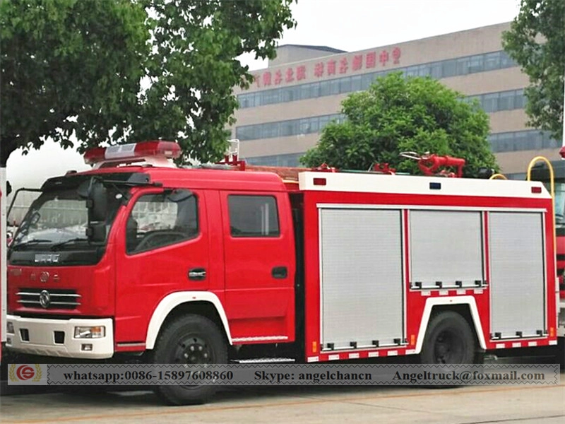 Camion de pompiers de réservoir d'eau de taille mini 4 m3 Dongfeng