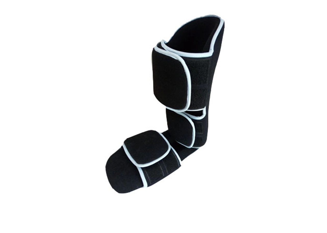 Attelles de pied médicales attelles de nuit à 90 degrés avec pièces en plastique étirent le fascia plantaire et le tendon d'Achille