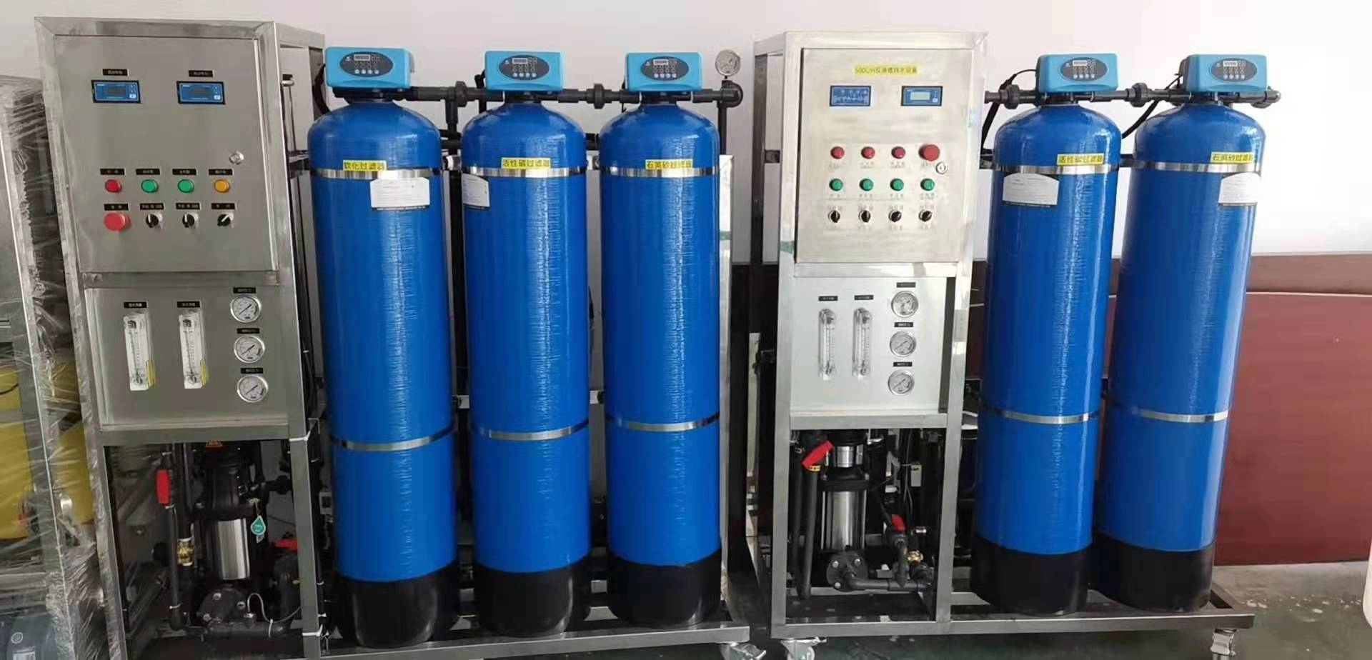 Nouvel équipement de traitement de l'eau par osmose inverse de système d'osmose inverse de purification industrielle à 99,8% amélioré