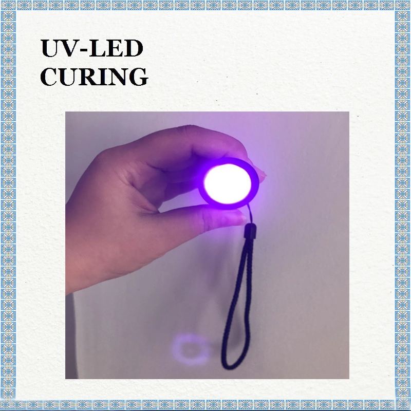 À l'intérieur de la Corée 3W UV LED UV365nm lampe-torche UV pour la détection de fuite d'inspection de fluorescence