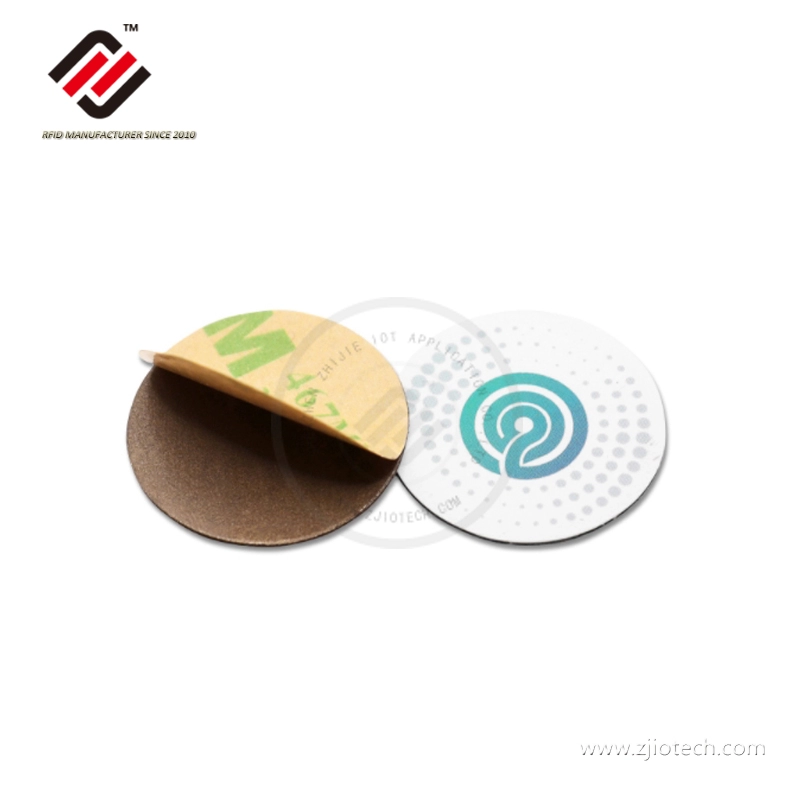 Étiquette NFC en PVC dur anti-métal 13,56 MHz