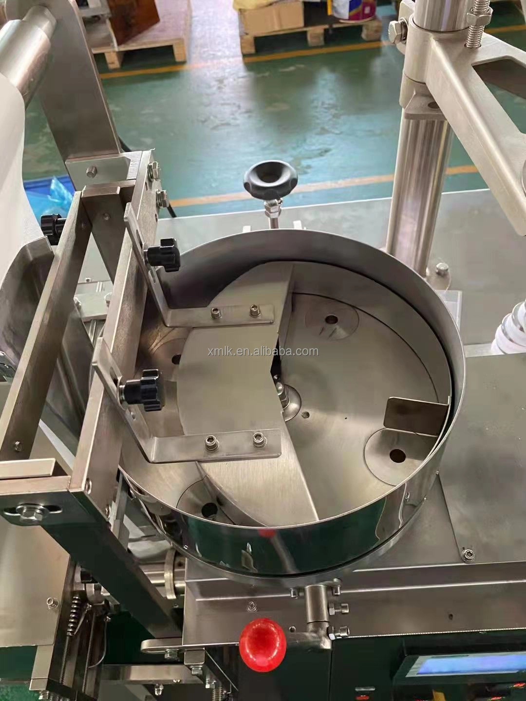 Machine à emballer automatique de poche de sachet de poudre de thé de papier filtre de petit sachet de thé avec l'étiquette de fil