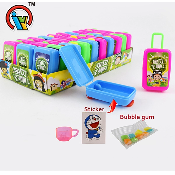 Bonbons jouets en forme de tronc avec du bubble-gum