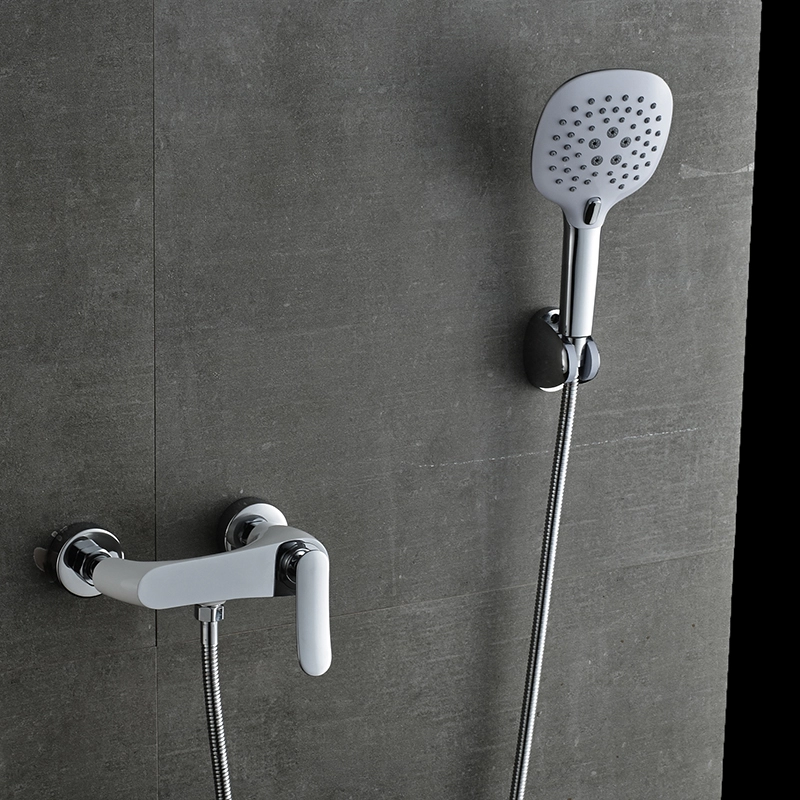 Robinets de douche muraux pour salle de bain