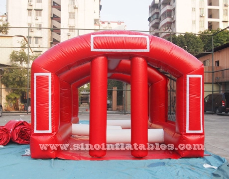 Parcours d'obstacles de football gonflable géant extérieur avec tente pour jouer à des jeux