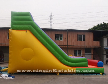 Toboggan gonflable extérieur de 19 pi pour enfants arc-en-ciel avec bouchon de chargement frontal pour les fêtes