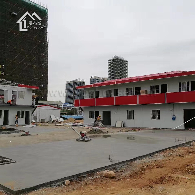 Maison de style T préfabriquée modulaire en usine de Chine sur le chantier de construction