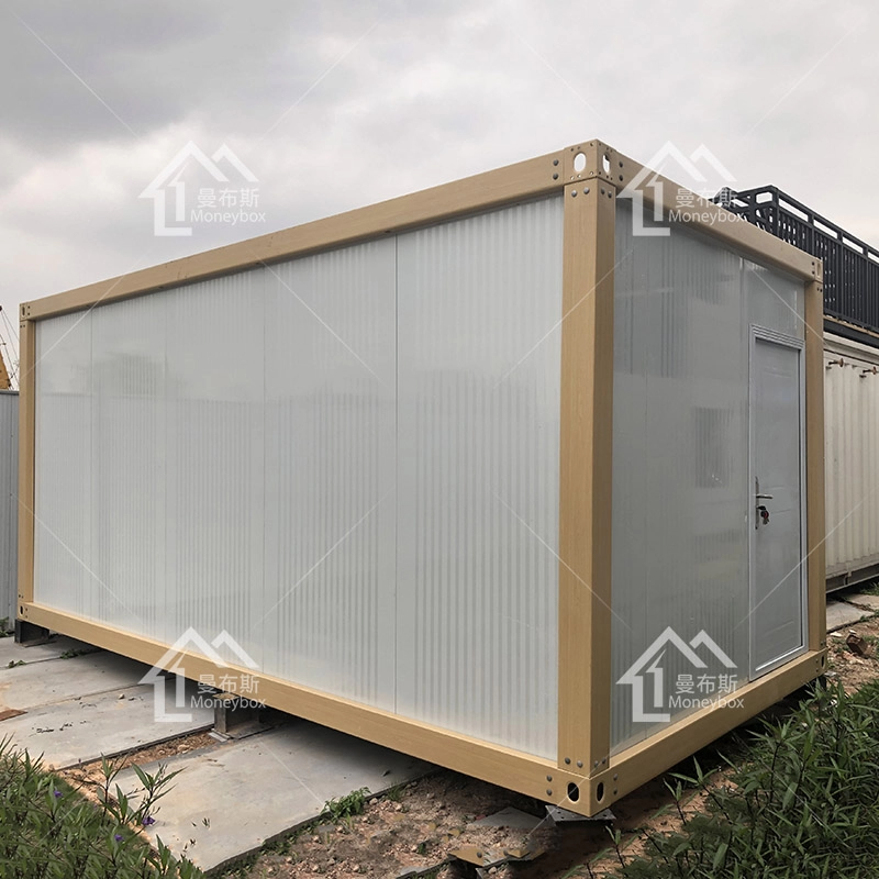 Conception de hangar de stockage pour ensemble de conteneurs mobiles extérieurs