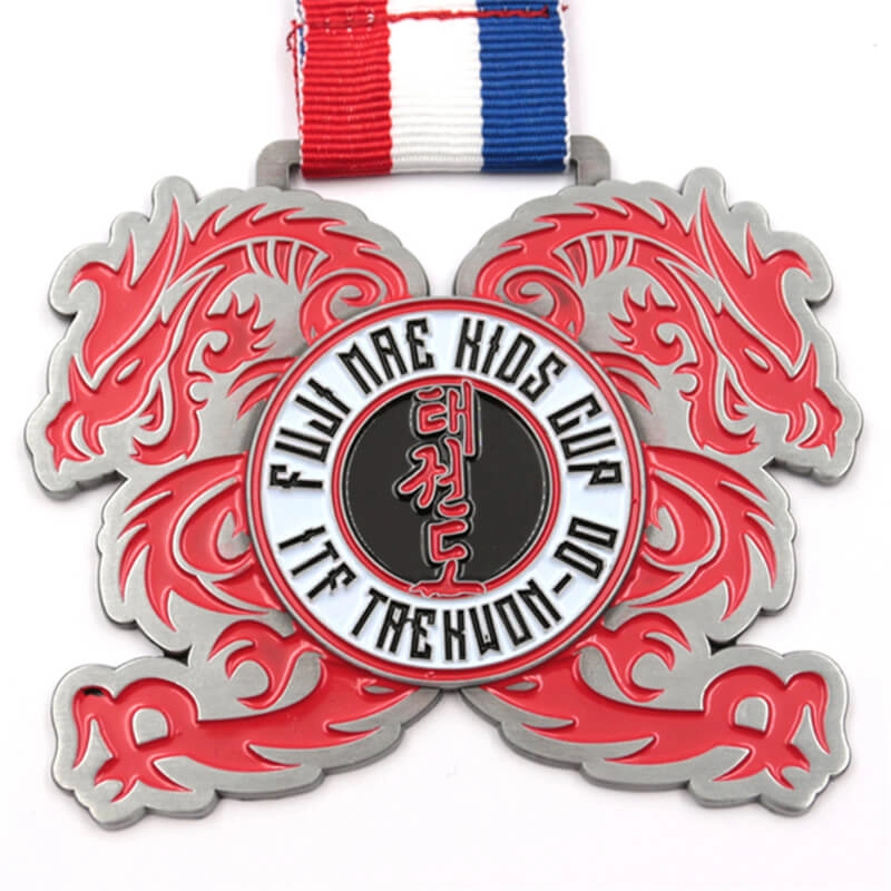 Usine personnalisée de médaille de taekwondo de logo en métal