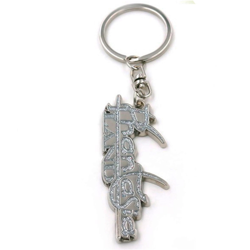 Usine de fabrication de porte-clés en métal avec logo de marque scintillante
